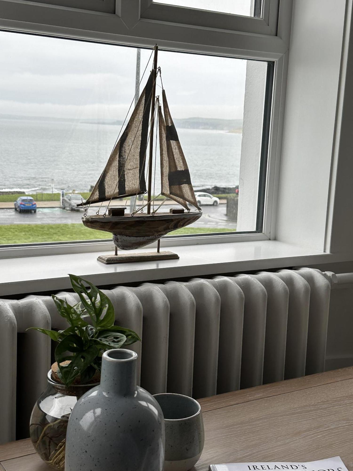 Appartamento No 6 Sea Whisper Portrush Esterno foto